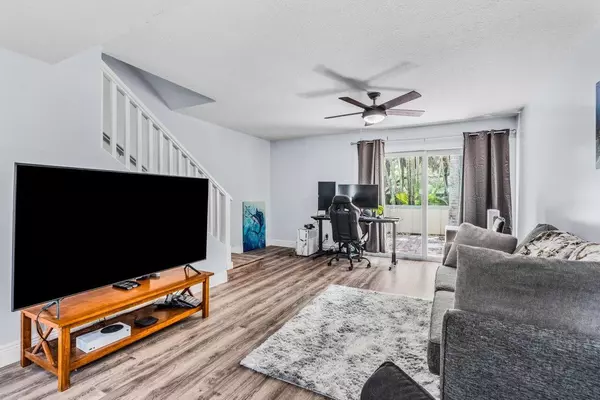 Jupiter, FL 33458,6359 Riverwalk LN 6