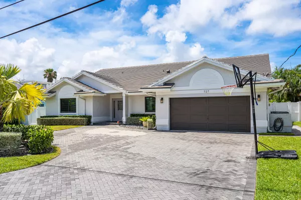 Boca Raton, FL 33487,727 Coventry ST