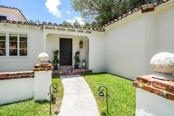 Boca Raton, FL 33486,776 Periwinkle ST