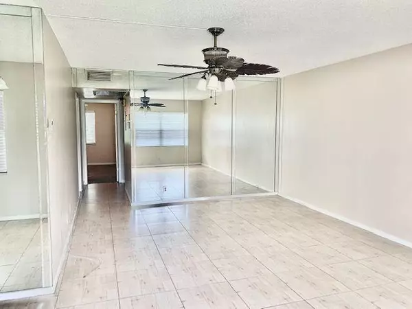 Boca Raton, FL 33434,153 Dorset D