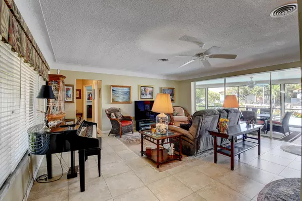 Boca Raton, FL 33487,800 Havana DR