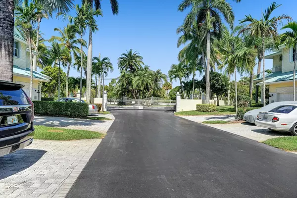 Hypoluxo, FL 33462,116 Barefoot CV