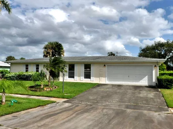 2931 SE San Jeronimo RD, Port Saint Lucie, FL 34952