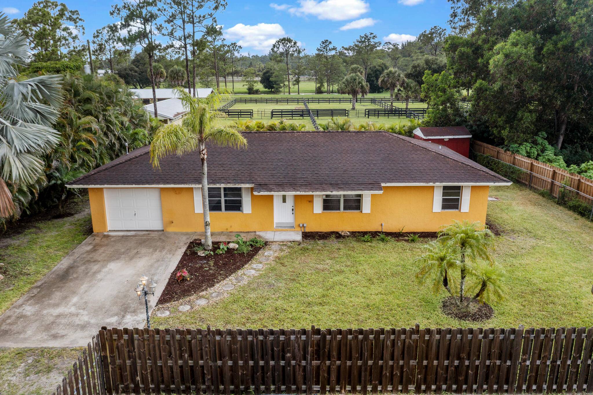 Loxahatchee Groves, FL 33470,867 131st ST