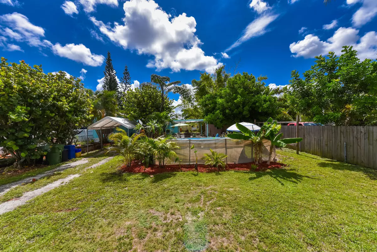 Palm Springs, FL 33461,104 Wisconsin ST