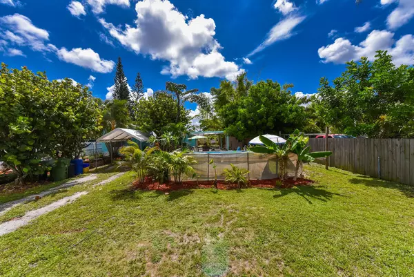 104 Wisconsin ST,  Palm Springs,  FL 33461