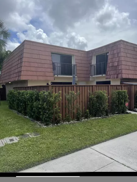 754 Buttonwood Lane LN, Boynton Beach, FL 33436