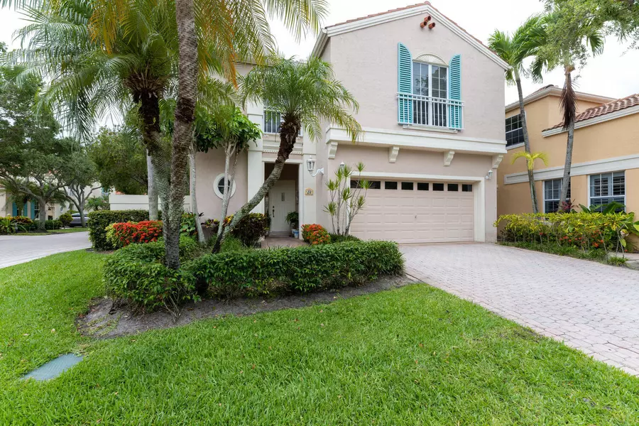 28 Via Verona, Palm Beach Gardens, FL 33418