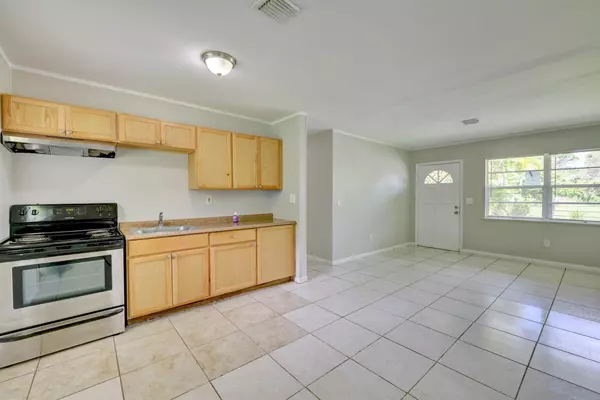 Stuart, FL 34994,1297 NW Charlie Green DR