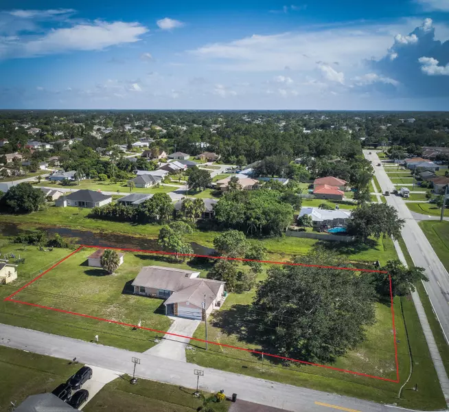 1186 SW Bellevue AVE, Port Saint Lucie, FL 34953