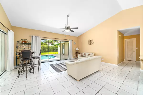 Coral Springs, FL 33071,9773 NW 3rd MNR