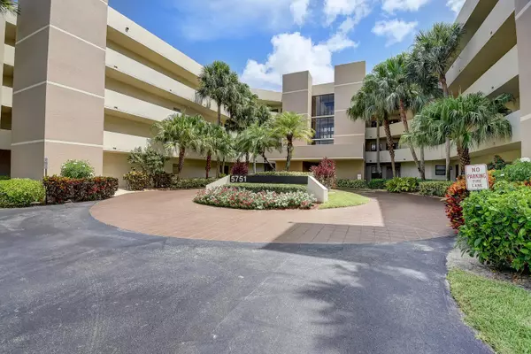 5751 Camino Del Sol 304, Boca Raton, FL 33433