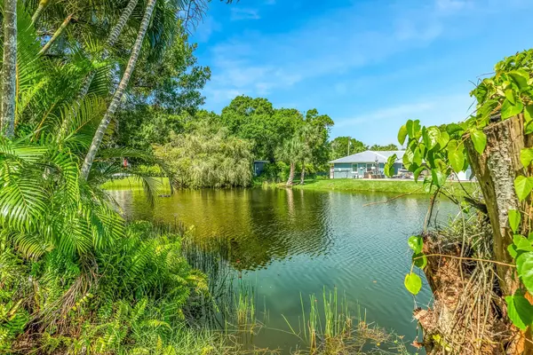 Vero Beach, FL 32966,4356 9th LN