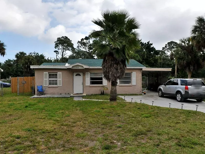 2212 N 45th ST, Fort Pierce, FL 34946