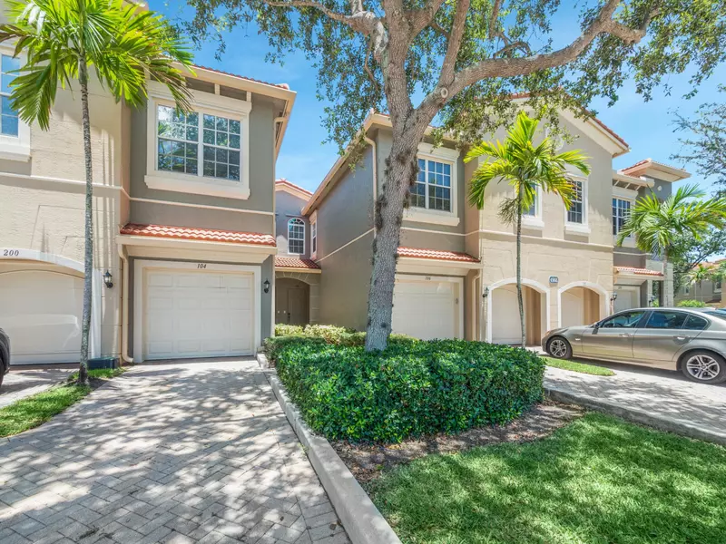 4966 Bonsai CIR 104, Palm Beach Gardens, FL 33418