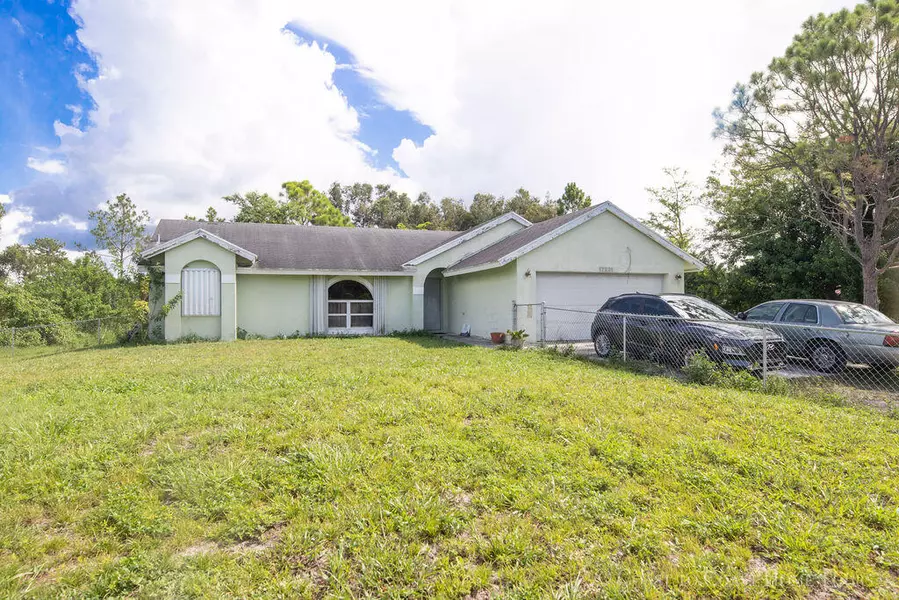 17221 N 69th ST, Loxahatchee, FL 33470