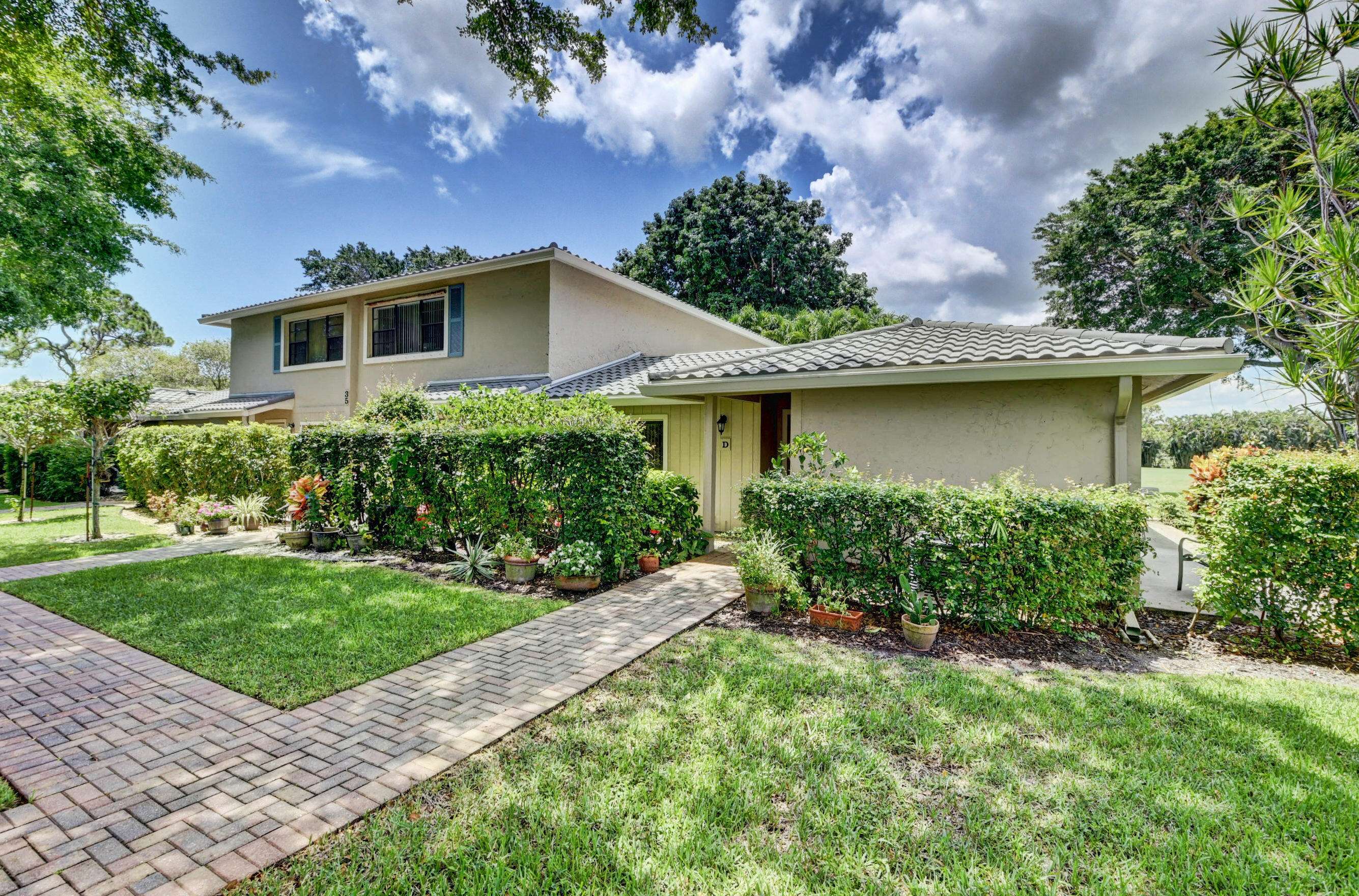 Boynton Beach, FL 33436,35 Westgate LN D
