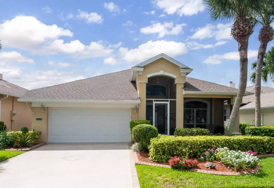 566 NW Lambrusco DR, Port Saint Lucie, FL 34986