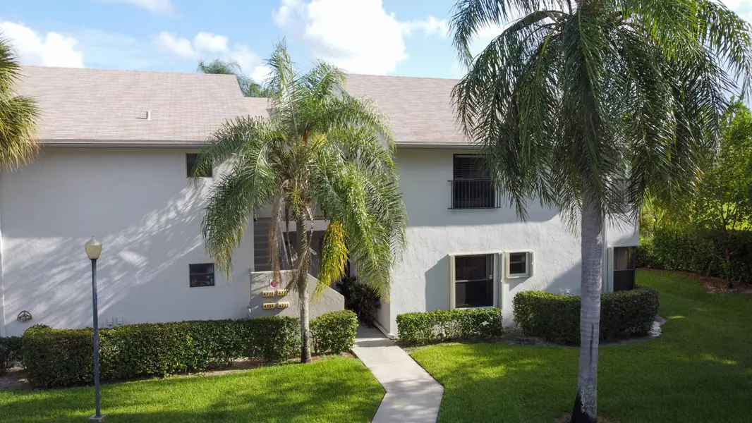 4723 NW 22nd ST, Coconut Creek, FL 33063