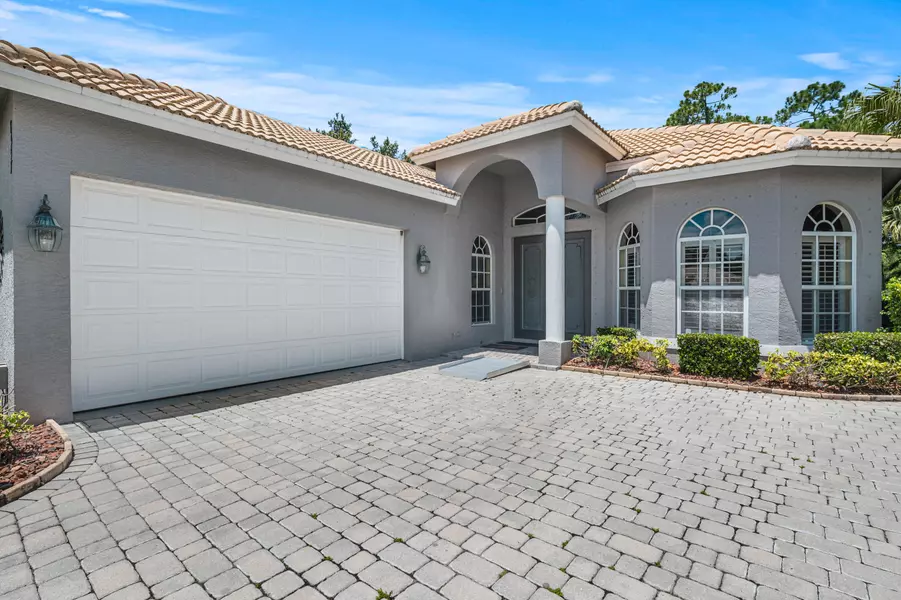 8557 Belfry PL, Port Saint Lucie, FL 34986