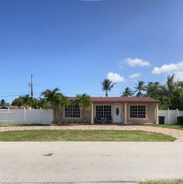 2910 Marbill RD, West Palm Beach, FL 33406