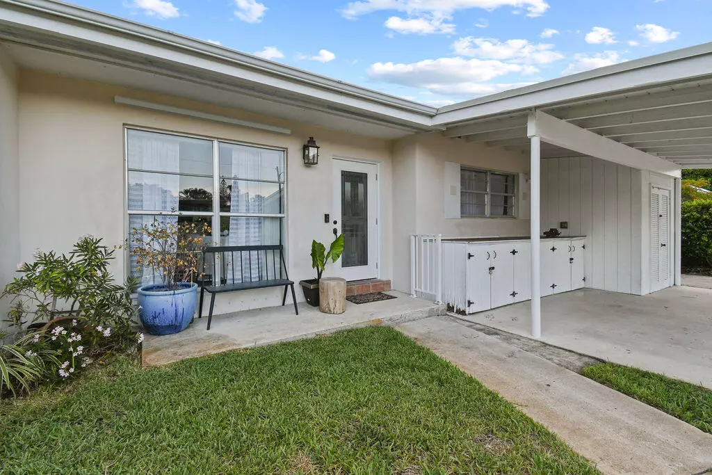 Lake Worth Beach, FL 33461,1441 Hillcrest DR