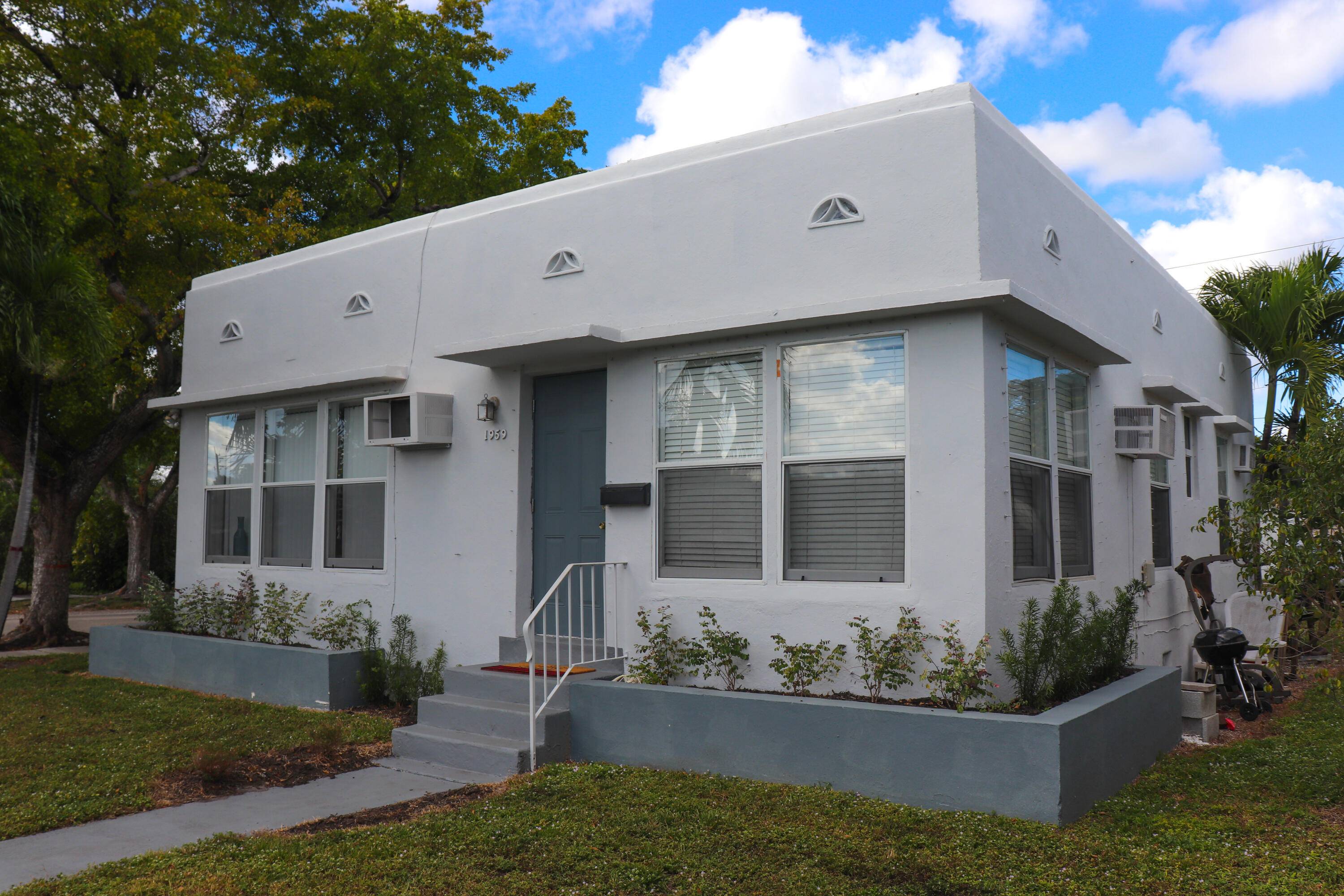 1959 Funston ST,  Hollywood,  FL 33020