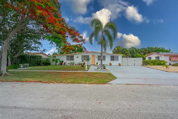 2618 Freeport RD, West Palm Beach, FL 33406