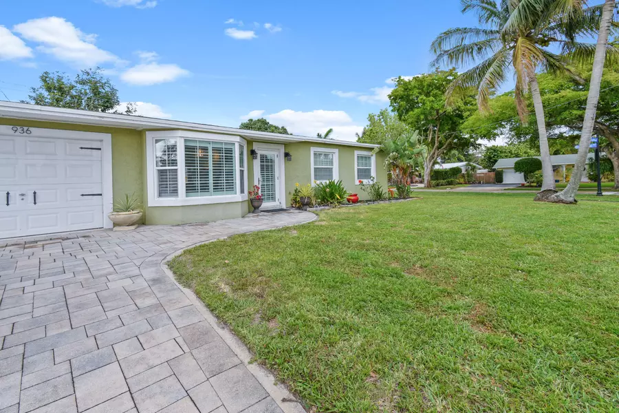 936 Lighthouse DR, North Palm Beach, FL 33408