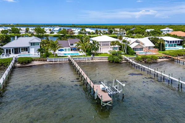 4230 NE Joe's Point RD, Stuart, FL 34996