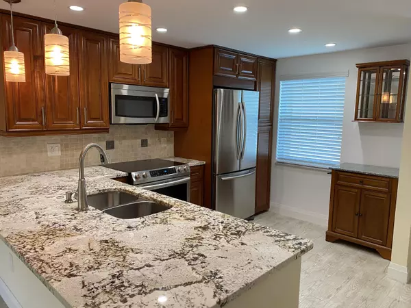 Boca Raton, FL 33428,9826 Marina BLVD 1028