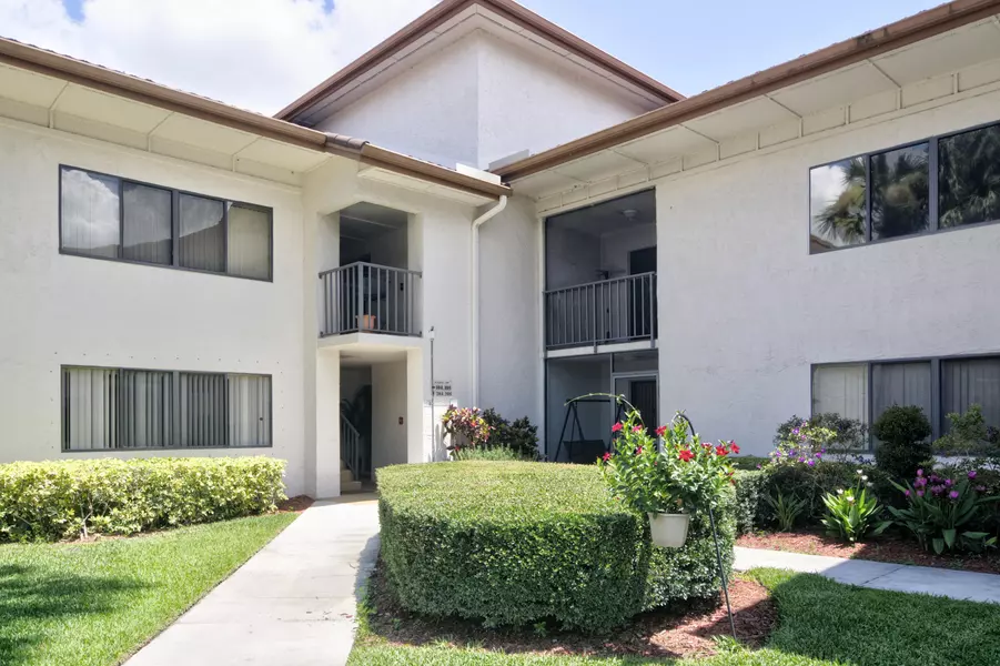 3500 Twin Lakes TER 204, Fort Pierce, FL 34951