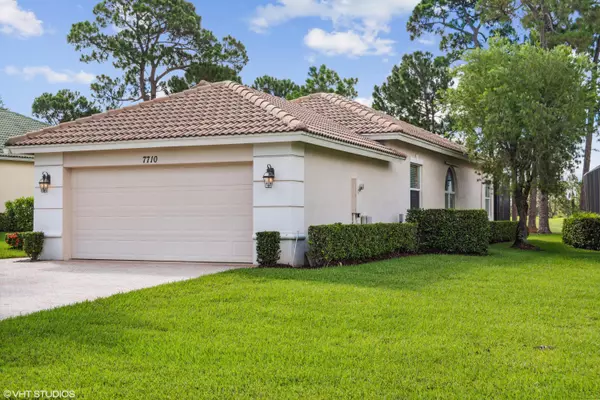 Port Saint Lucie, FL 34986,7710 Greenbrier CIR