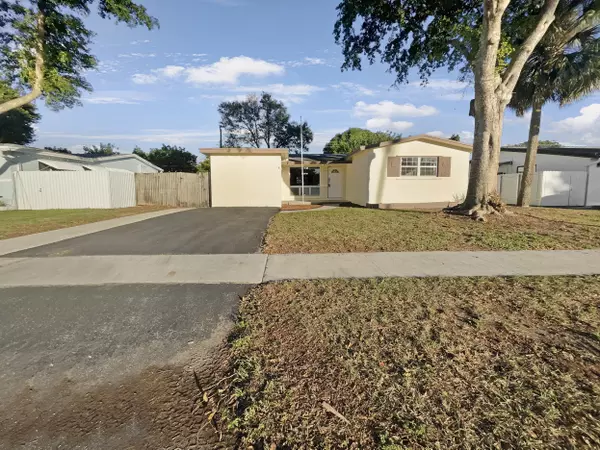 701 SW 69th WAY, Pembroke Pines, FL 33023