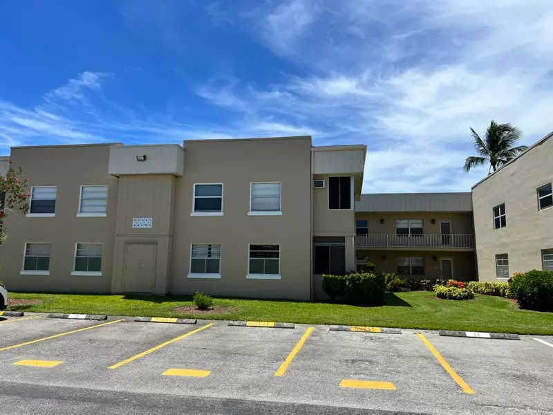 52 Burgundy B, Delray Beach, FL 33484