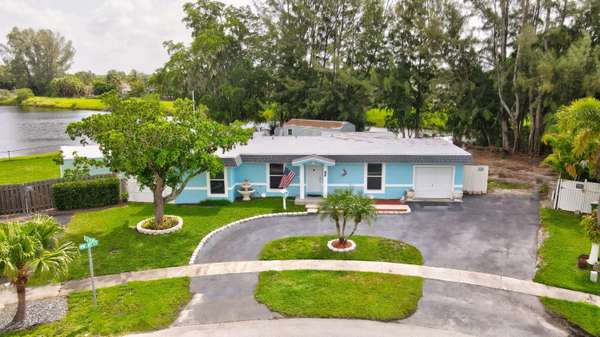 6605 NW 80th CT,  Tamarac,  FL 33321