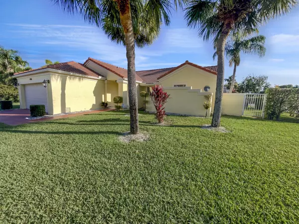 4796 NW 3rd CT, Deerfield Beach, FL 33442