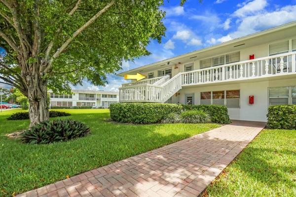 681 Durham Y, Deerfield Beach, FL 33442