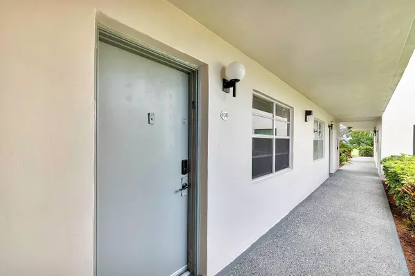 Delray Beach, FL 33484,741 Burgundy P 741