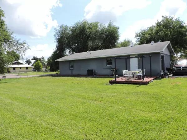 South Bay, FL 33493,305 Steele CIR