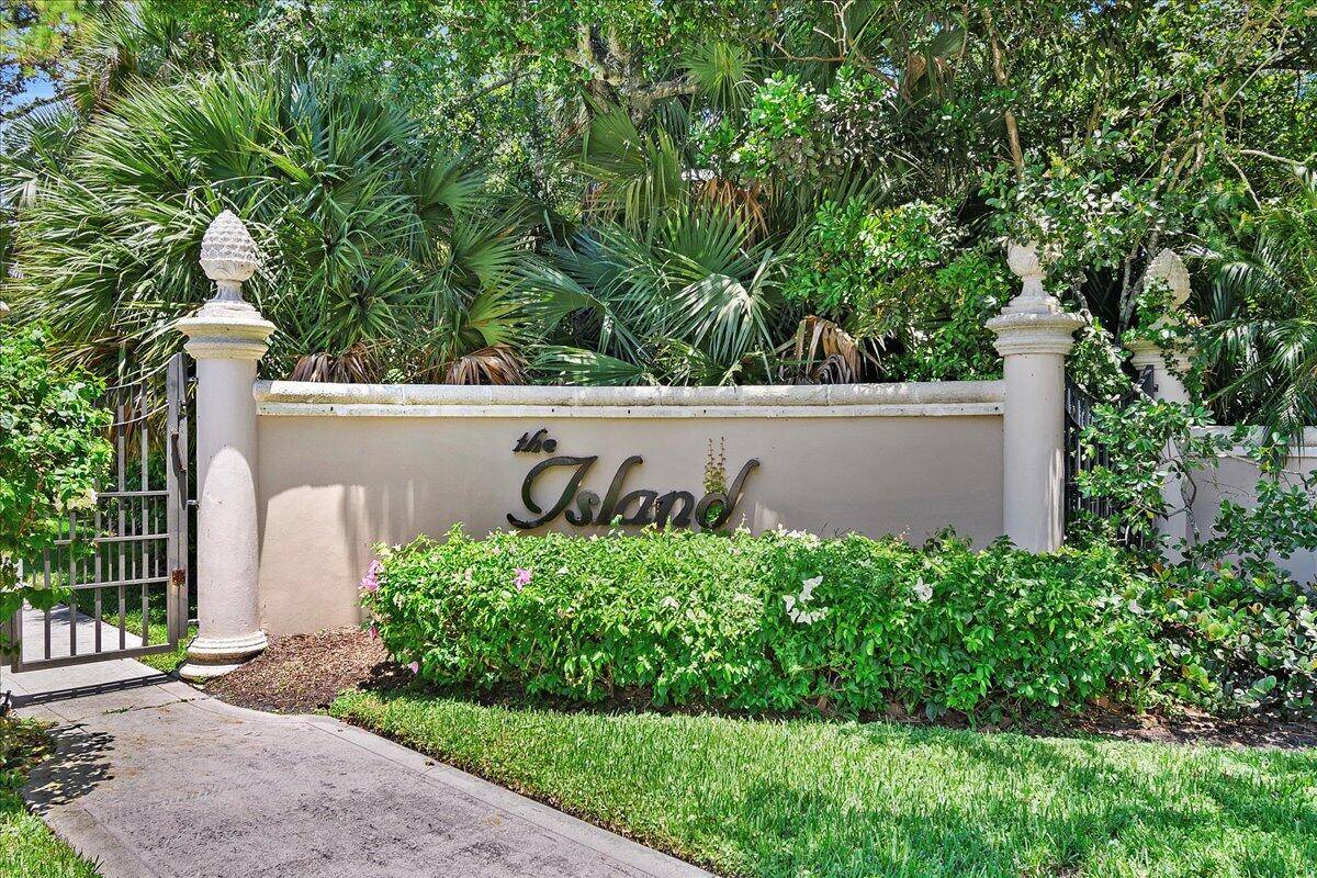 Palm Beach Gardens, FL 33418,46 Cayman PL