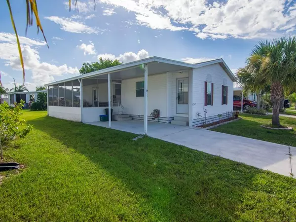 6747 Mar Pacifico, Fort Pierce, FL 34951