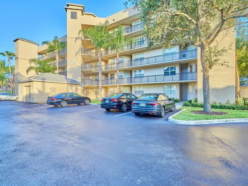 26 Royal Palm WAY 206, Boca Raton, FL 33432