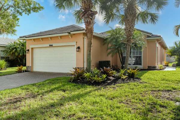 9946 SW Eastbrook CIR, Port Saint Lucie, FL 34987