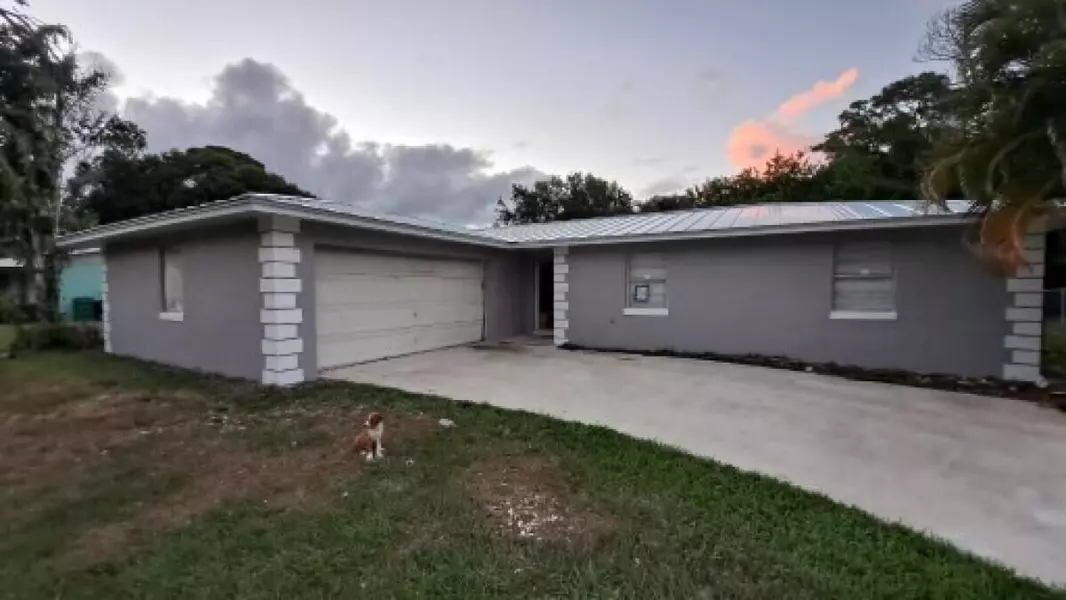 7004 Kenwood RD, Fort Pierce, FL 34951