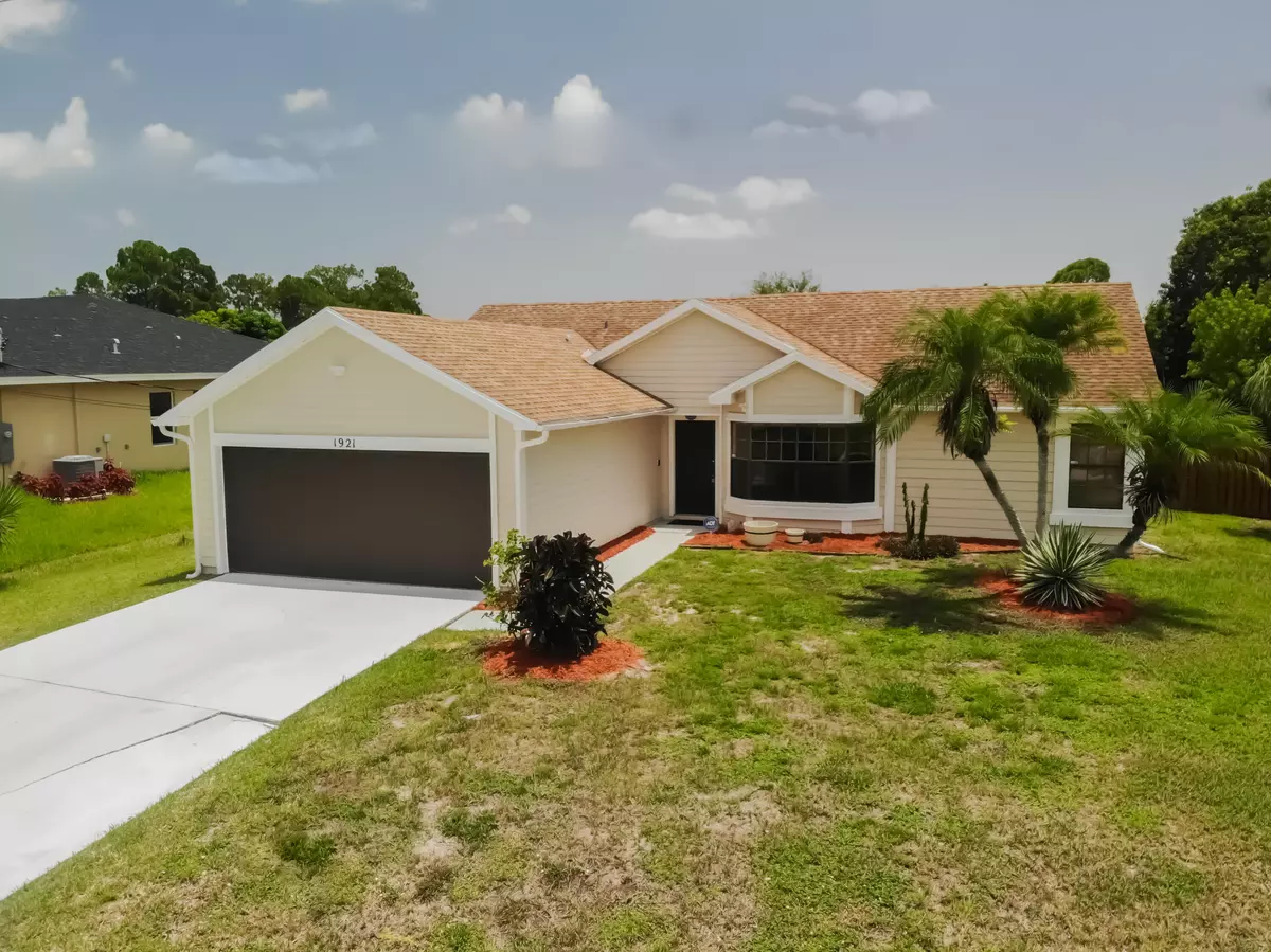 Port Saint Lucie, FL 34953,1921 SW Granello TER