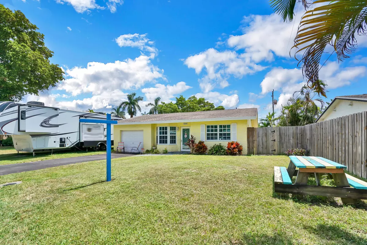 Dania Beach, FL 33312,4340 SW 34th LN