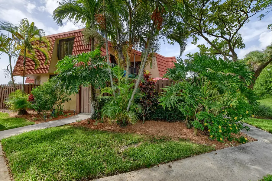 23078 Oxford PL A, Boca Raton, FL 33433