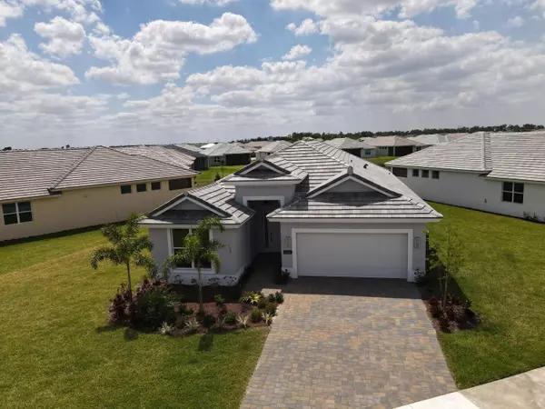 12542 SW Sunrise Lk TER, Port Saint Lucie, FL 34987