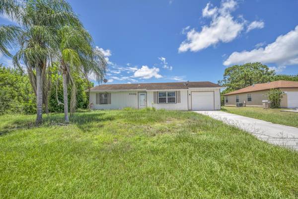 558 NW Bayshore BLVD, Port Saint Lucie, FL 34983